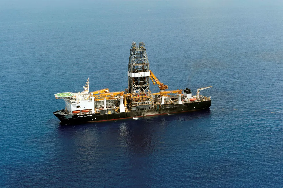 Diamond Offshore: drillship Ocean Black Hawk