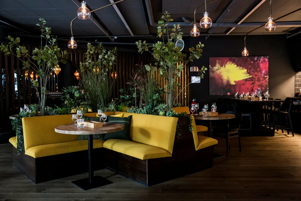 Mørkt og stilig i Oslos nye indiske high end-restaurant på Aker Brygge. Foto: Camilla Jensen