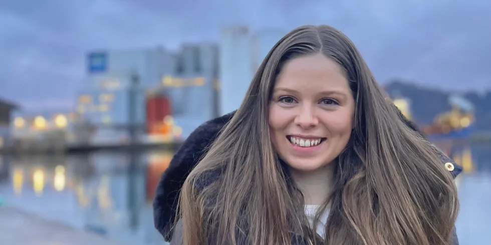 Julie Elise Trovaag (24) er trainee hos Biomar.