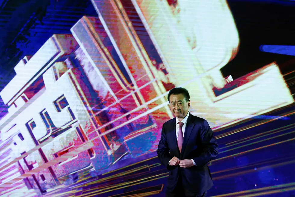 Kinas rikeste entreprenør ønsker å øke de internasjonale investeringene til inntil ti milliarder dollar i året. Øverst på ønskelisten til Wang Jianlin er et av de største amerikanske filmstudioene. Foto: Thomas Peter/Reuters/NTB Scanpix