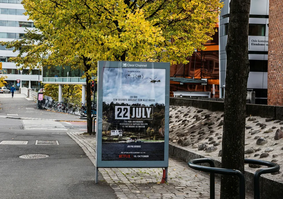 Netflix bruker boards i Oslo til å reklamere for filmen om 22. juli.