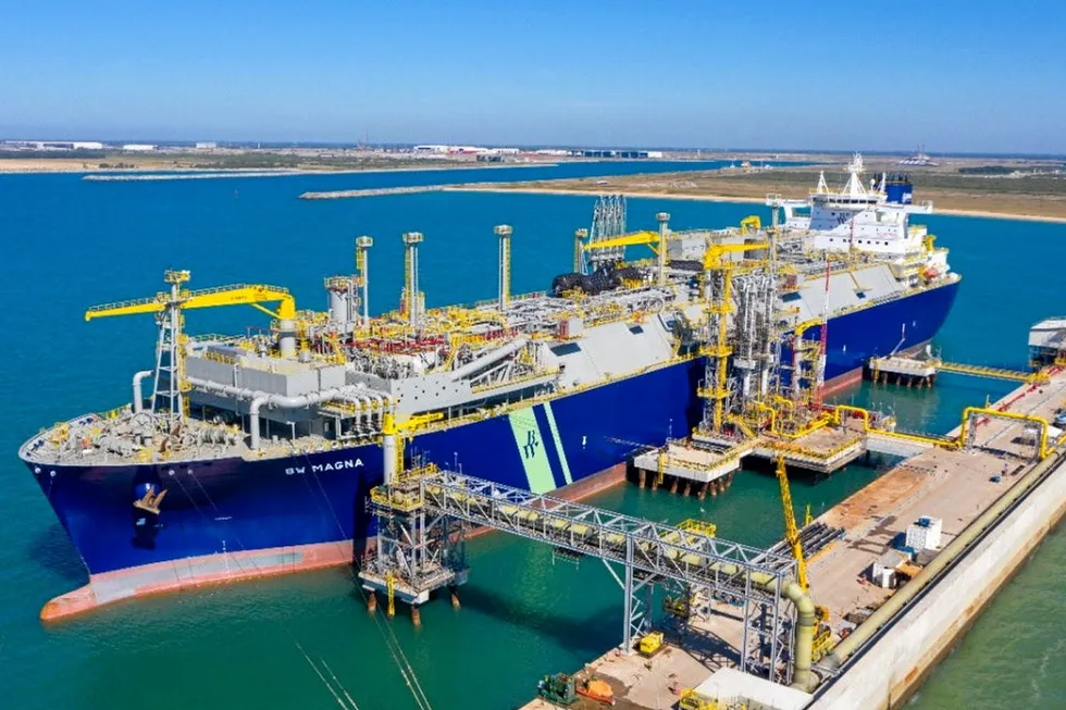 Import solution: players eyeing FSRUs for maiden LNG imports to the Philippines