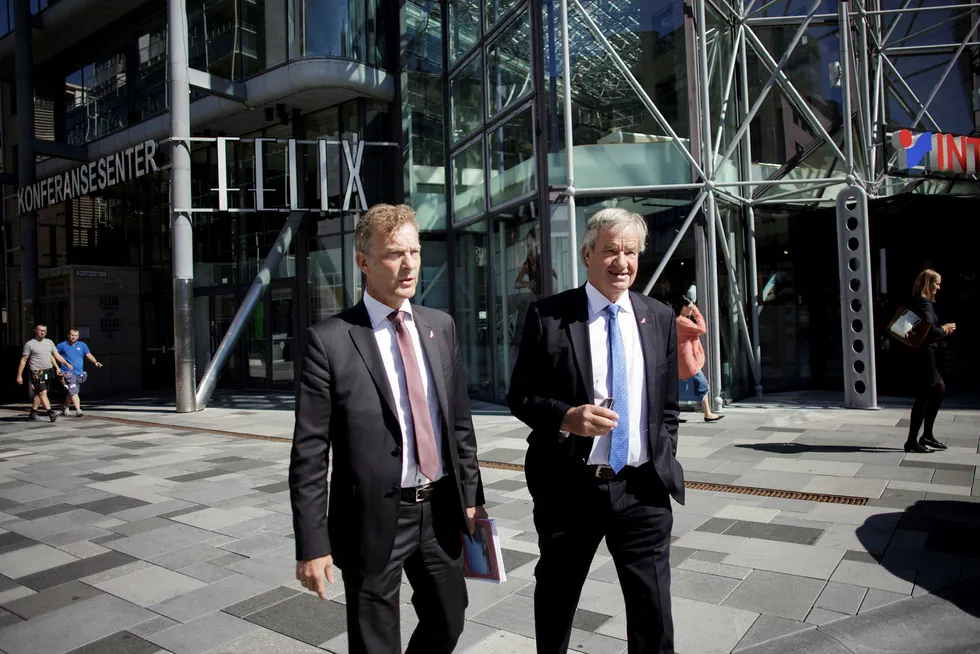 Norwegian-sjef Bjørn Kjos (til høyre) og finansdirektør Tore Østby har hatt stor suksess med å prissikre deler av flyselskapets drivstoffinnkjøp. Foto: Javad Parsa