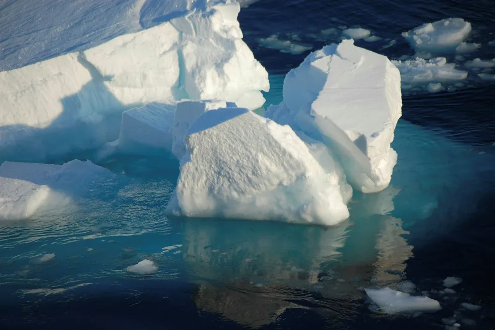 Utstrekningen av havisen i Arktis har aldri vært mindre i november måned. Foto: Dirk Notz/AP/NTB scanpix