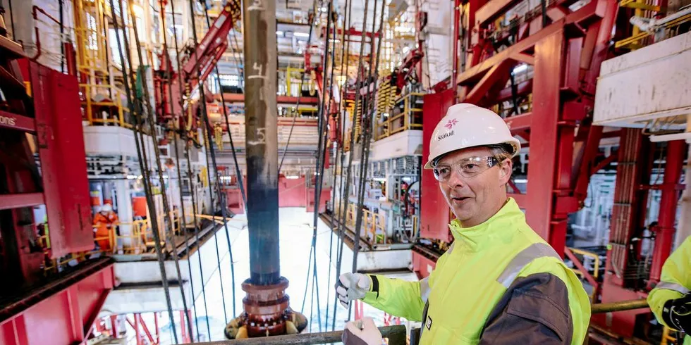 Olje- og energiminister Terje Søviknes (Frp) vil åpne opp for oljeboring på Mørebanken.Arkivfoto: Marius Fiskum