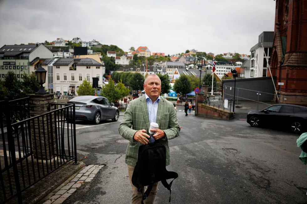 Nicolai Tangen blir bombardert av overskrifter om kunstig intelligens, i Arendal som i Davos. Kan de – og norske MBA-studenters søknader – si noe om hvilke sektorer som har nådd toppen?