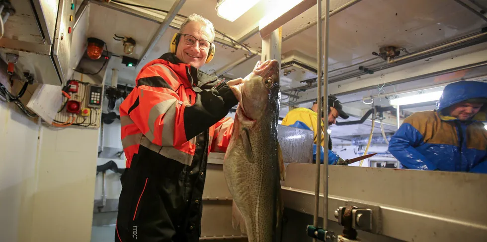 Høyres fiskeripolitiske talsperson, Olve Grotle, fikk være med Myre-båten «Kamilla Grande» på snurrevadfiske utenfor Vesterålen. – Det er dette som er ekte verdiskapning, sier han.
