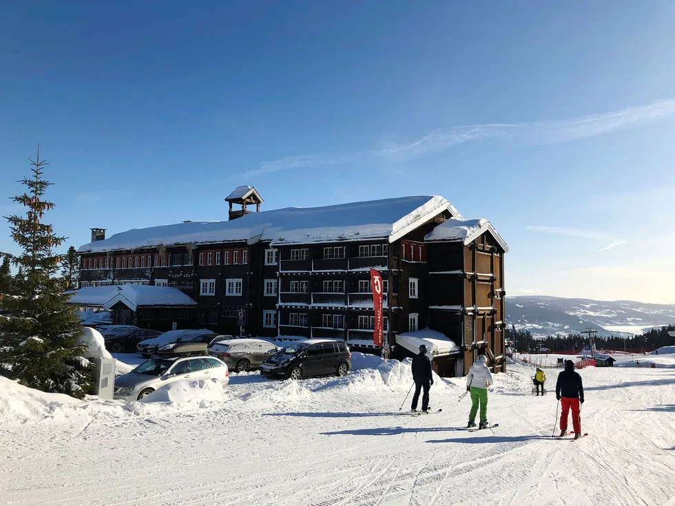 Gudbrandsgard Hotell ligger perfekt til ved alpinanlegget på Kvitfjell. Innenfor dørene har de nye driverne klart å bevare en behagelig atmosfære, men matserveringen står til stryk.