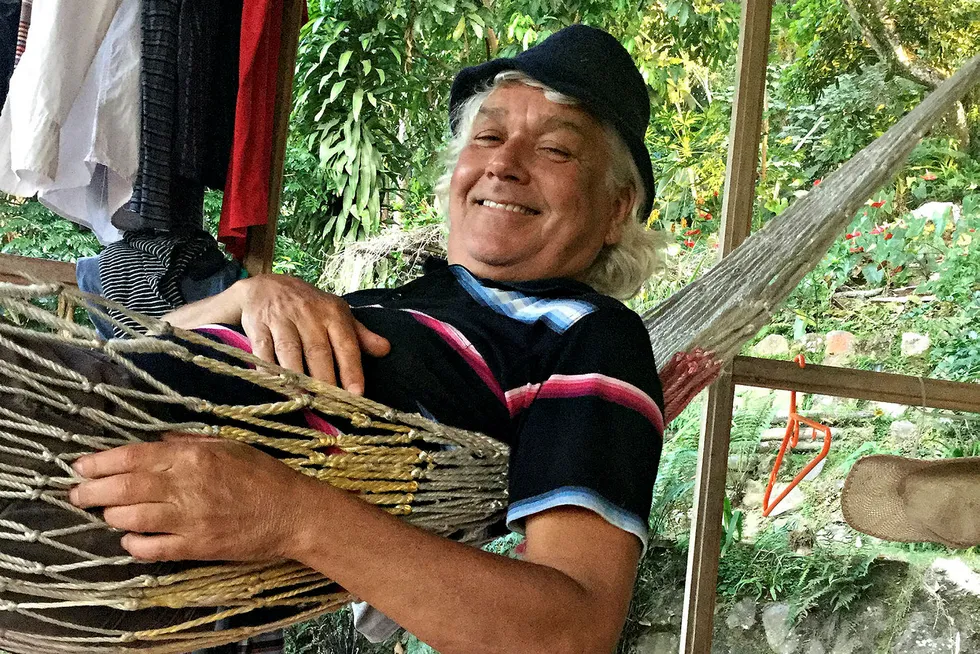 Paradiset. Brim Hilt i sitt hjem i Minca, langt nord i Colombia. «Han var typen som kunne trives like godt på Hilton som i en hengekøye», bemerker en av vennene hans.