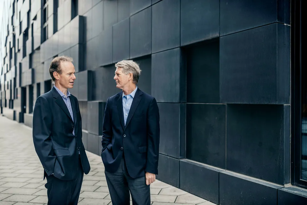Aksjestrateg Paul Harper (til venstre) og analysesjef Morten Jensen i DNB Markets. Foto: Johannes Worsøe Berg