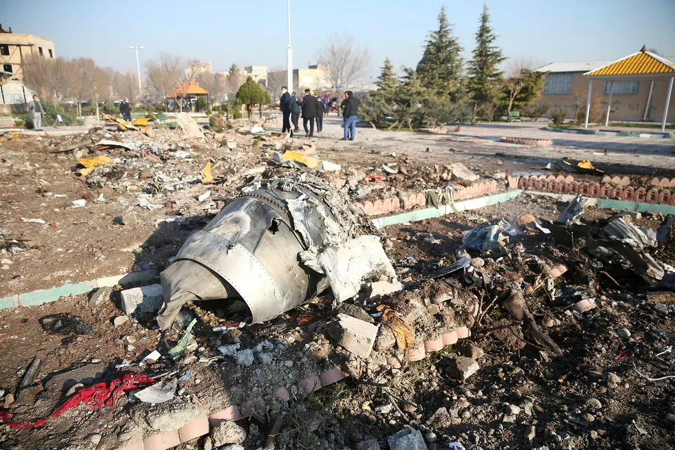 Flyet fra Ukraine International Airlines styrtet like utenfor Teheran.