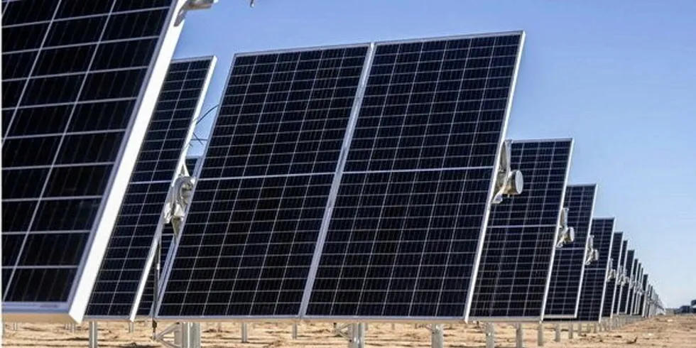 Eleven Mile Solar Center under construction in Arizona