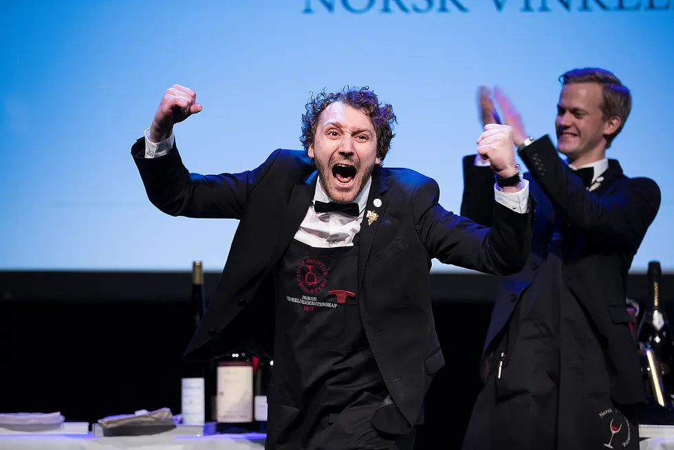 Her blir Simon Zimmermann kåret til årets vinkelner i Norge. Foto: Sune Eriksen.