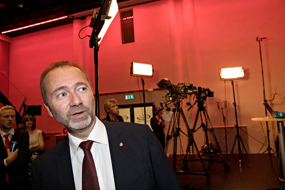 Det ble ingen jubelkveld for Arbeiderpartiet og nestleder Trond Giske på valgvaken i Folkets Hus. Foto: Aleksander Nordahl