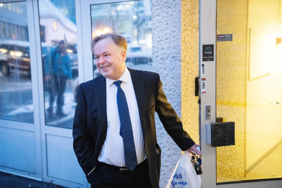 Rundt 1. mars 2023 ble det kjent at Erling Ueland gikk av som managing partner i Schjødt. Nå kan et punkt i den hemmelige partneravtalen sikre ham millionutbytte i tre år.