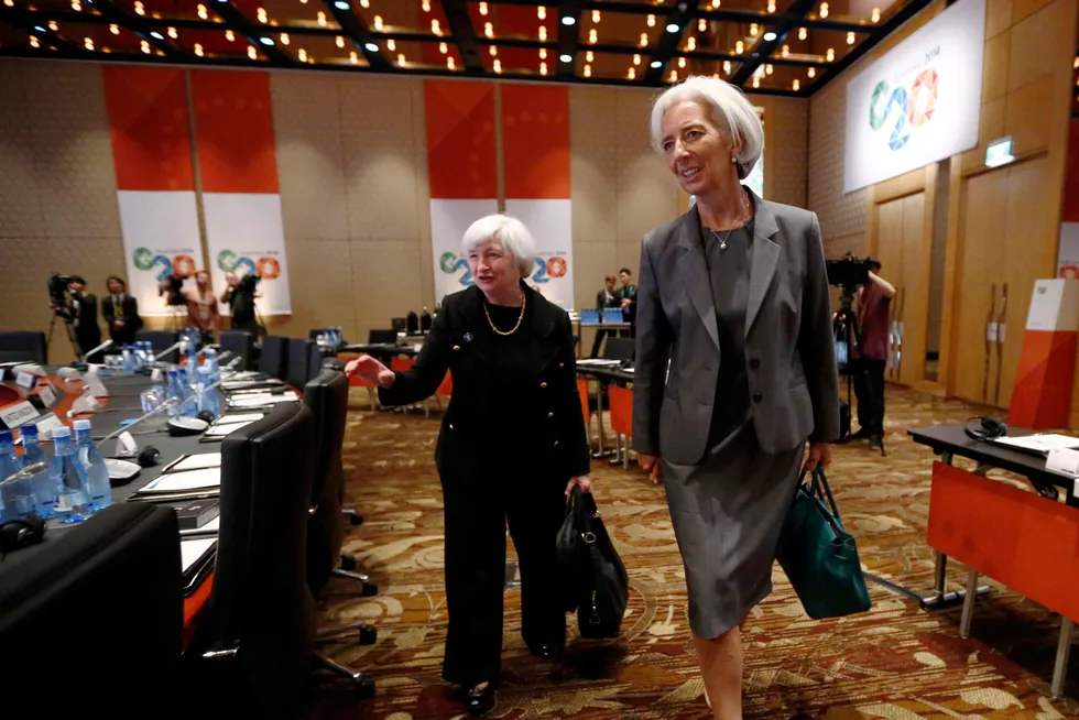 Markedene er opptatt av signaler disse to kommer med på torsdag, USAs tidligere sentralbanksjef, nå finansminister, Janet Yellen (til venstre) og Christine Lagarde, sjefen for Den europeiske sentralbanken (ECB).