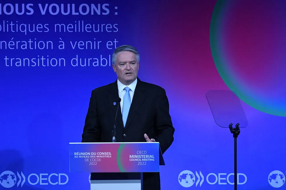 Generalsekretær i OECD, Mathias Cormann på en pressekonferanse i Paris tidligere i år.