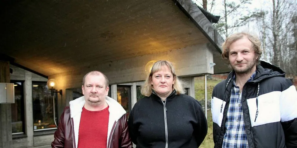 BEKYMRET: Thomas Gudbrandsen (Lerøy), Bente Marie Kvam (SalMar) og Roald Jensen (Mowi) frykter konsekvensene av en skattlegging av havbruksnæringen.Foto: Privat