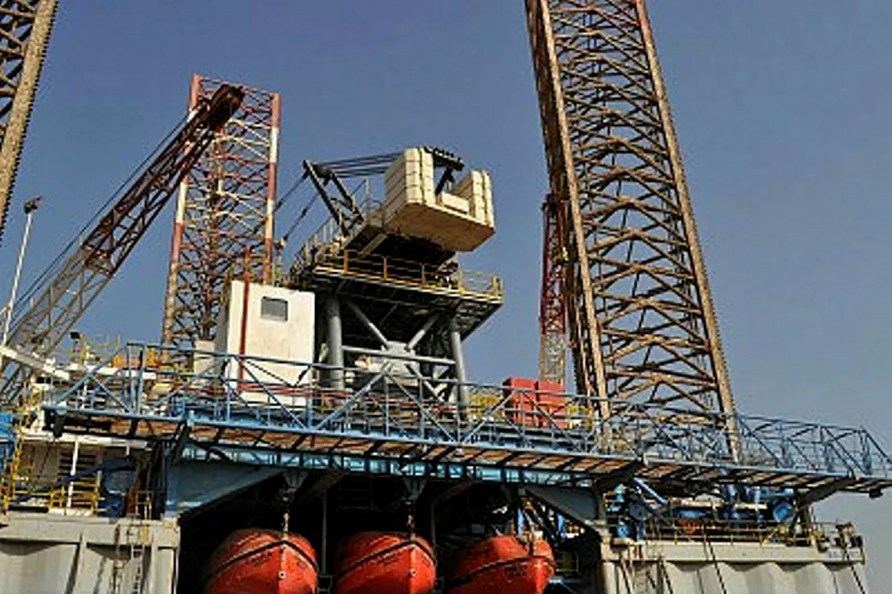 One person dies as crane boom collapses at jack-up barge off Qatar ...