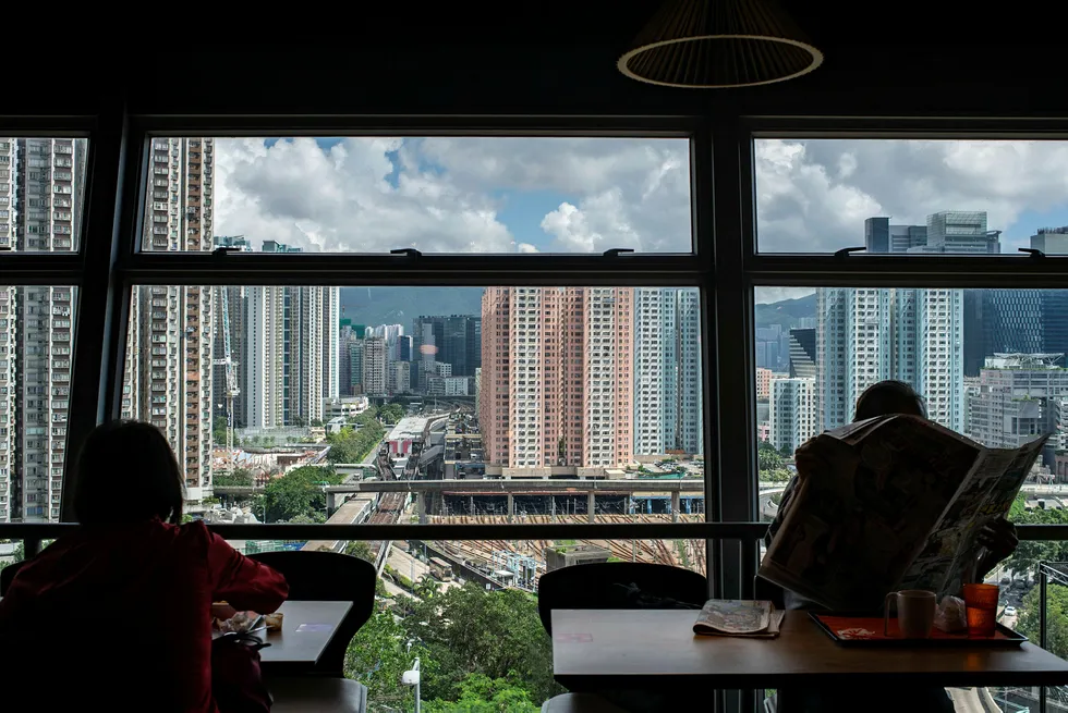 Hong Kong er verdens dyreste by å bo i for utenlandske arbeidstagere, ifølge en undersøkelse fra Mercer. Foto: PHILIP FONG/NTB Scanpix