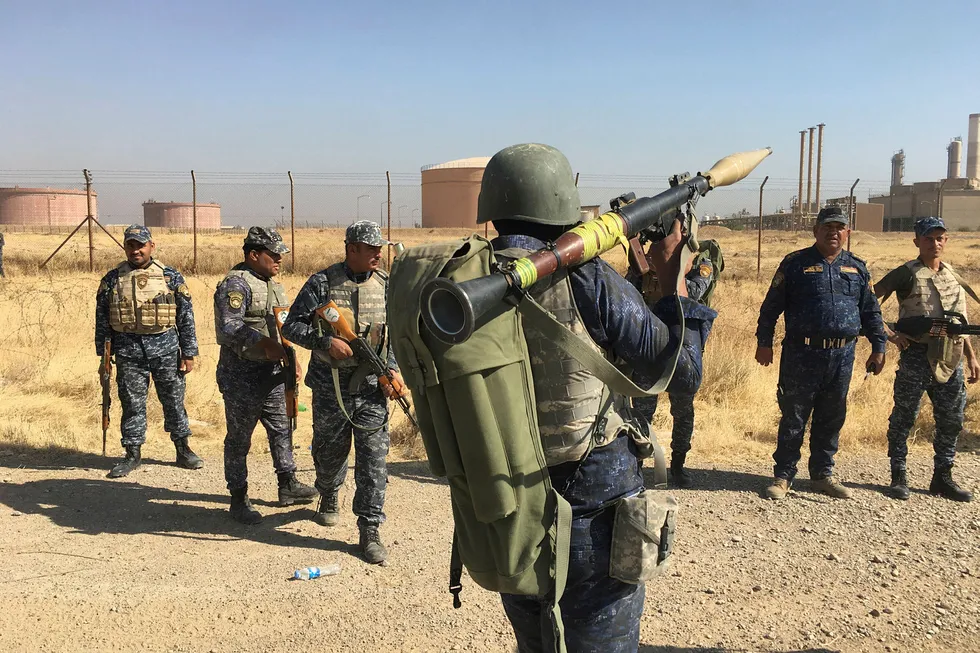 Føderale irakiske styrker har nå inntatt oljeinstallasjoner i Kirkuk i Nord-Irak. Foto: Reuters
