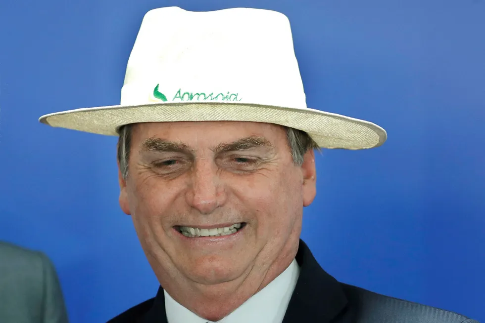 Brasils president Jair Bolsonaro sier han ikke trenger tyske penger til å bevare regnskogen.
