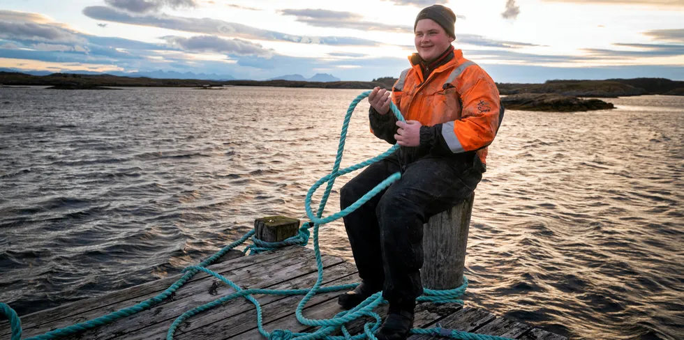 Mikkel Slotterøy Undertun (16) har kjøpt seg båt og satser på kystfiske ved siden av skolegang.