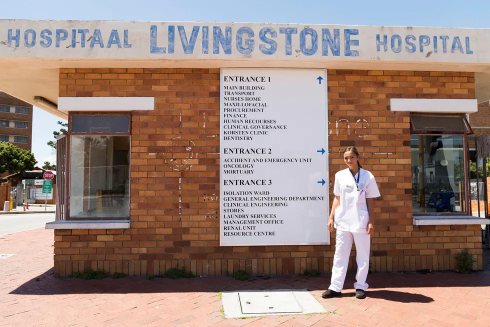 Sykepleiestudent Trine Elisabeth Hansen tror erfaringen hun får med skader og sykdommer i Sør-Afrika gir en bredere bakgrunn som sykepleier i Norge.