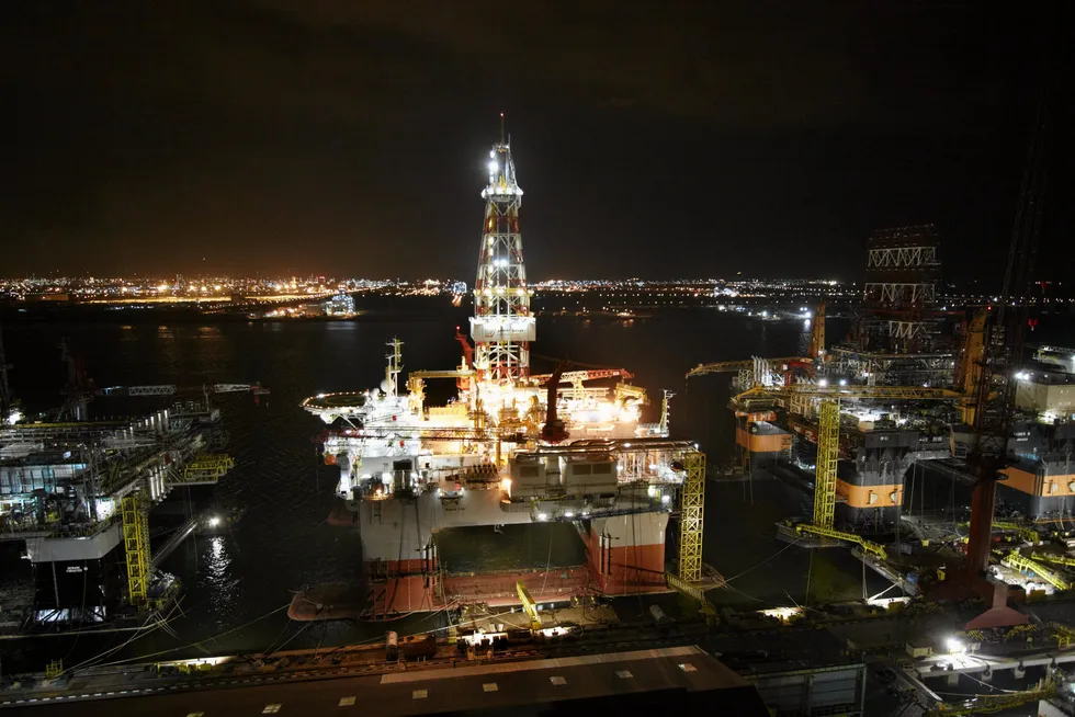 New contract: the Constellation Oil Services semi-submersible rig Alpha Star