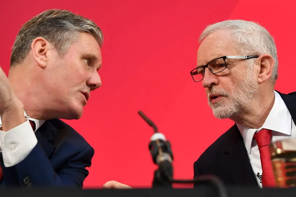 Da de var venner: Partileder Jeremy Corbyn og skyggeminister for brexit Keir Starmer i 2019.