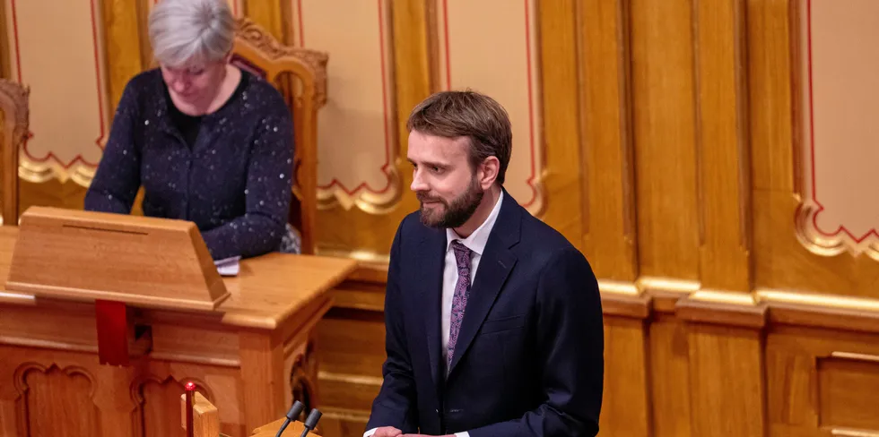 Næringsminister Jan Christian Vestre (Ap) ble grillet under spørretimen på Stortinget.
