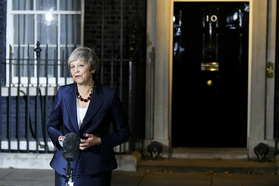 Statsminister Theresa May møtte pressen utenfor Downing Street nummer 10 onsdag kveld.