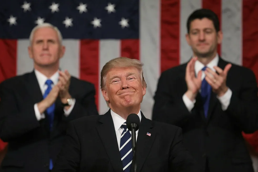 USAs president Donald J. Trumps tale til Kongressen manglet detaljer. Markedsreaksjoner er foreløpig avventende Foto: Jim Lo Scalzo/Reuters/NTB Scanpix