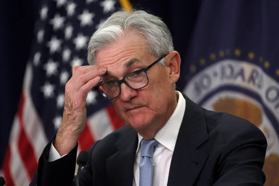Federal Reserve og Jerome Powell må se til nye inflasjonstall. Her fra sist renten ble satt opp for en drøy uke siden.