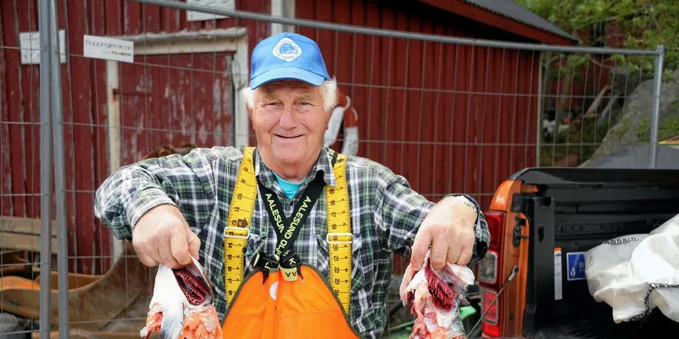 MYE SEL: Dette synet møtte Oddvar Pedersen, da han skulle trekke laksegarna.Foto: Sarah McDonald Gerhardsen