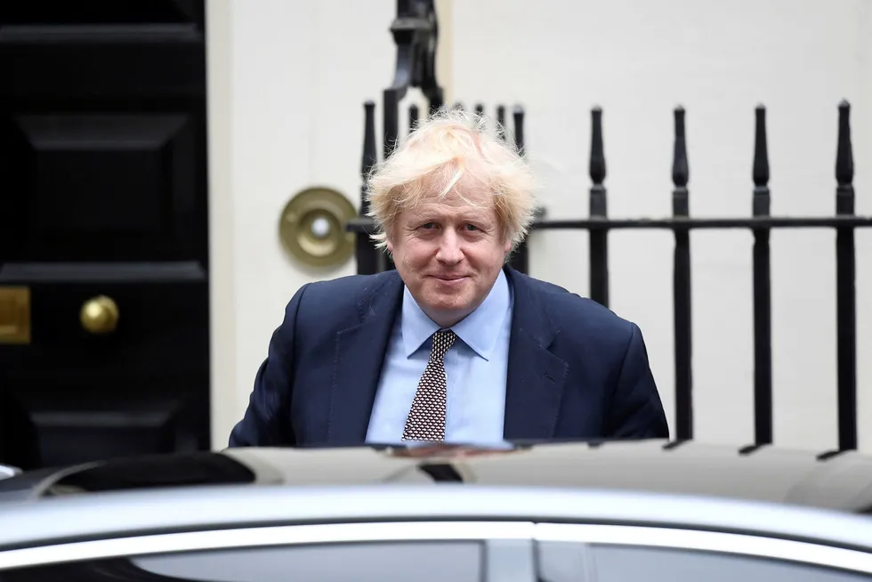 Storbritannias statsminister Boris Johnson strekker ut en hånd til de som har følt seg uelsket og derfor stemte for brexit.