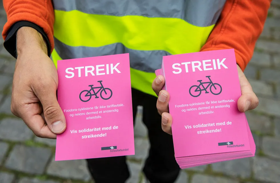 Oslosyklister i matleveringstjenesten Foodora streiket etter at selskapet og Fellesforbundet ikke klarte å bli enige om en tariffavtale.Foto: Ole Berg-Rusten / NTB scanpix