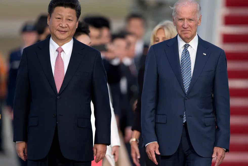 Vi ser et stadig mer intenst kappløp mellom USA og Kina om det teknologiske hegemoniet. President Joe Biden var i 2015 visepresident da han møtte president Xi Jinping.
