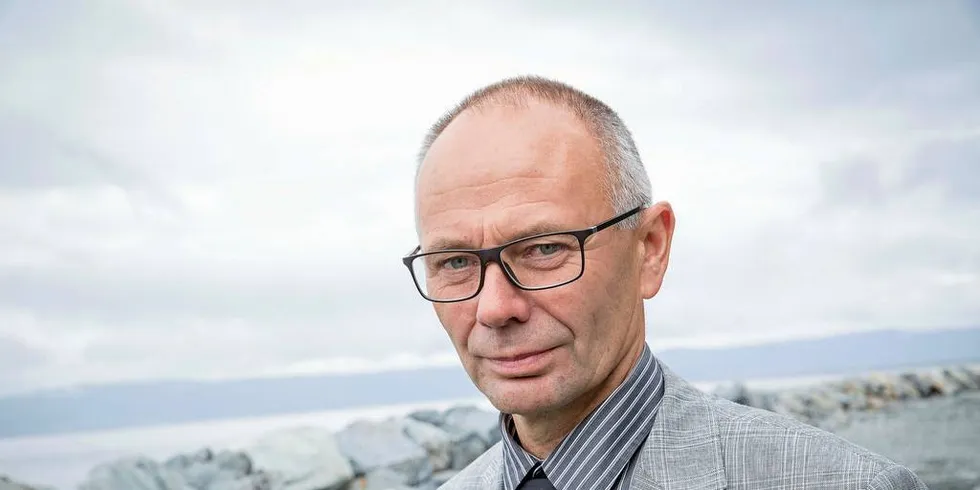 SVARER PÅ KRITIKK: Kjell Ingebrigtsen, leder i Norges Fiskarlag, svarer på kritikk fra Hammerfest Fiskarlag som blant annet går på fordeling av kvoter mellom flåtegruppene.Arkivfoto: Ole Morten Melgård