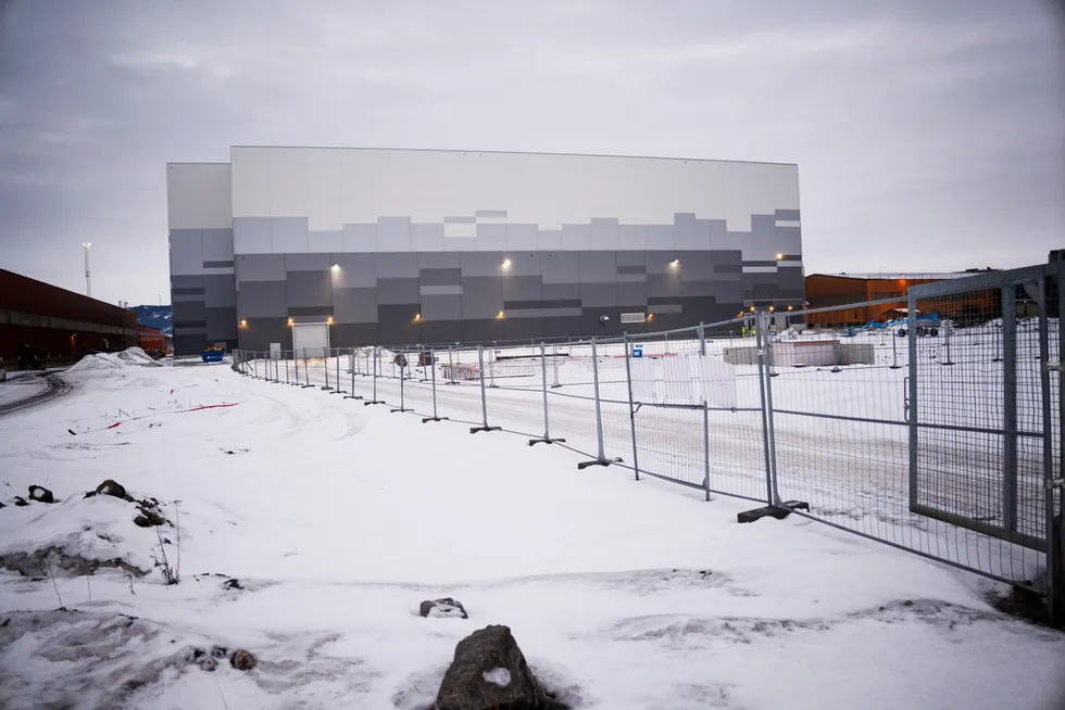 Inne på Mo industripark har Freyr bygget en gigantisk hall det var meningen skulle bli batterifabrikk.