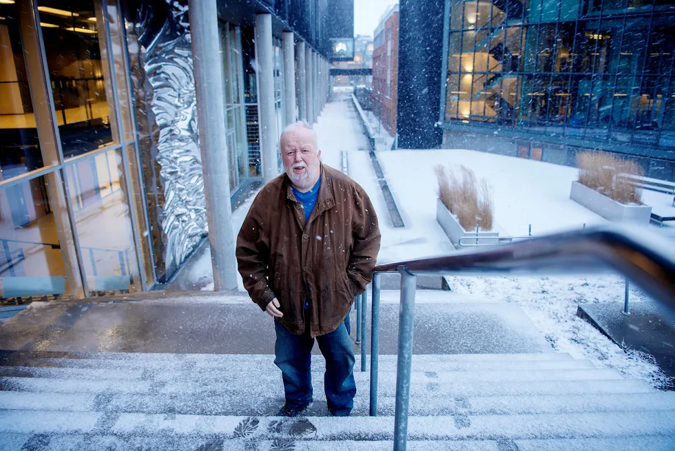 Universitetslektor Gisle Hannemyr ved Institutt for informatikk ved Universitetet i Oslo har hverken tro på kryptovalutaer eller blokkjedeteknologi. Foto: Mikaela Berg
