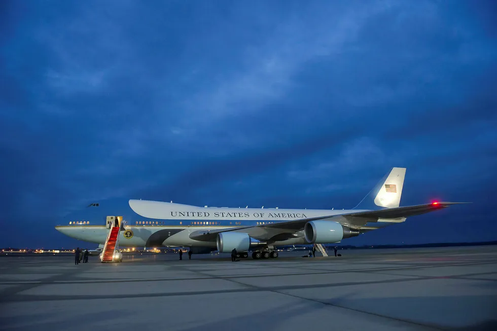 Donald Trump twitret om at et nytt Air Force One ville bli alt for dyrt. Nå har han fått prisløfter fra Boeing. Foto: Saul Loeb/Afp photo/NTB scanpix