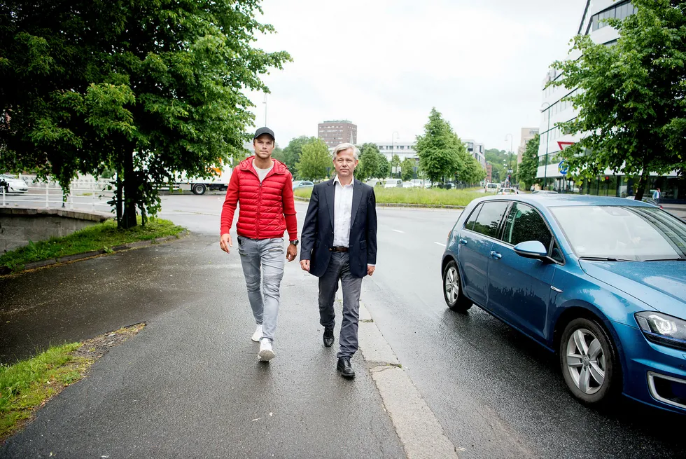 Nicolai Prydz og broren, rallysjåfør Andreas Mikkelsen (til venstre), ønsket i fjor å inngå et samarbeid med Telenor om en app for sjåførdata. «Vi anså Telenor som vår leverandør av nødvendig infrastruktur, og ikke en konkurrent, da vi åpent delte vår informasjon», skriver Prydz. Foto: Mikaela Berg