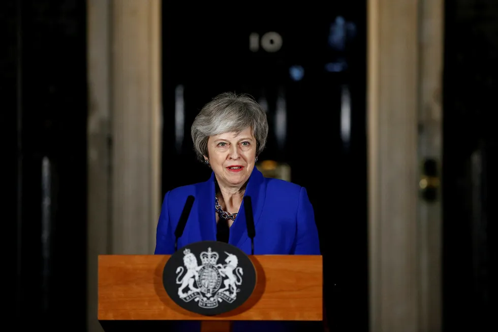 Storbritannias statsminister Theresa May kom med en kort uttalelse utenfor 10 Downing Street sent onsdag kveld.