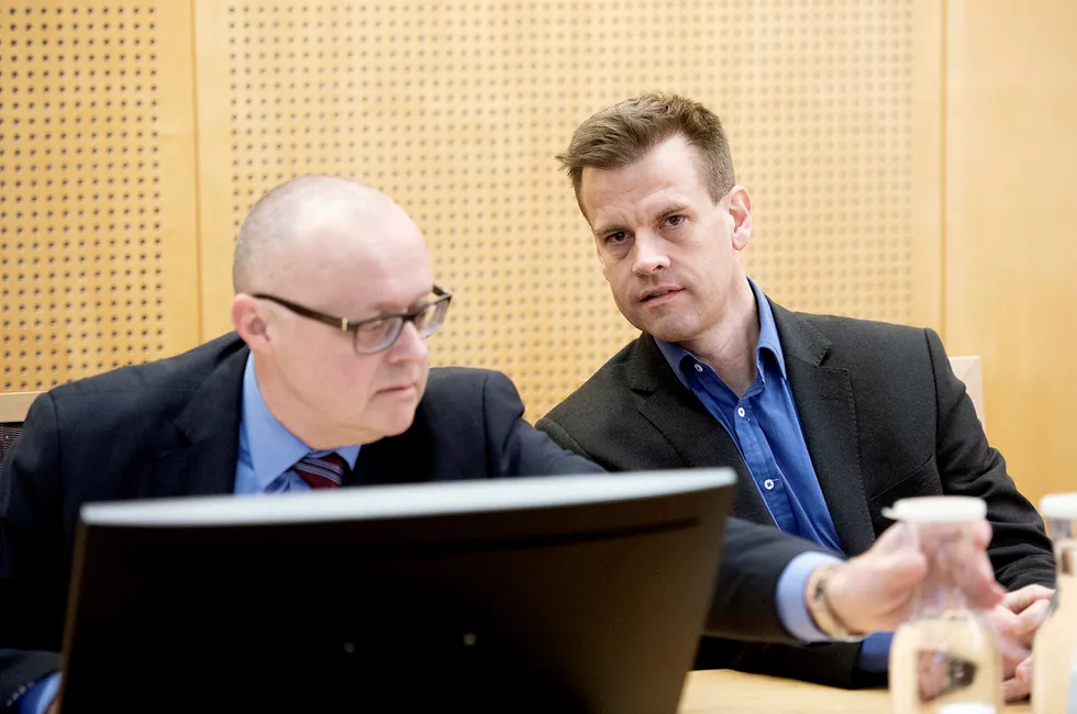 Arne Vigeland (til høyre) har saksøkt det tidligere styret i RenoNorden for å ha tilbakeholdt informasjon i forbindelse med en emisjon i selskapet. Tidligere styreleder, Per Gunnar Rymer (til venstre) er konsulent for Vigeland i søksmålet.