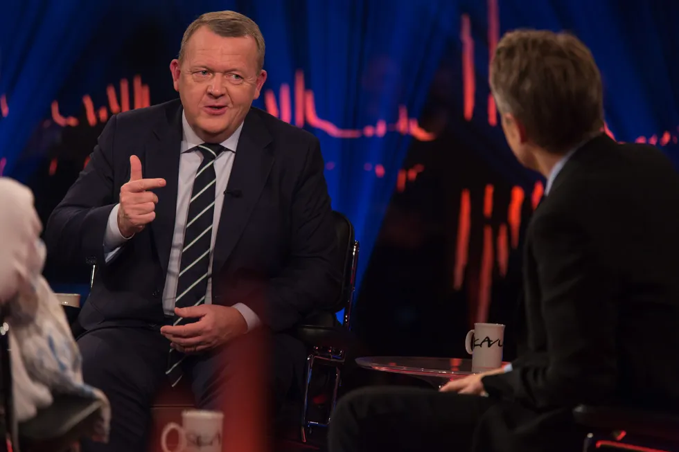 Lars Løkke Rasmussen på besøk hos Fredrik Skavlan, mens han ennå var dansk statsminister. Nå kan han havne på vippen i Folketinget med nystartet parti.