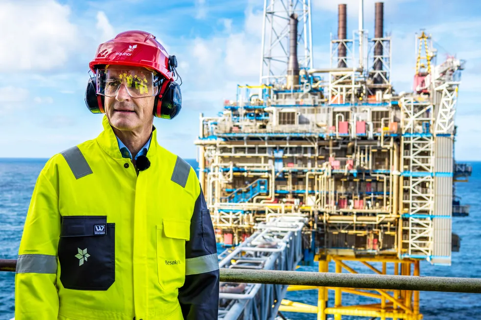 Statsminister Jonas Gahr Støre (Ap) besøkte Sleipner A-plattformen 1. oktober i år. Bakgrunnen var økende uro for sikkerheten knyttet til norske gass- og oljeinstallasjoner etter sabotasjen mot gassrørledningene i Østersjøen.