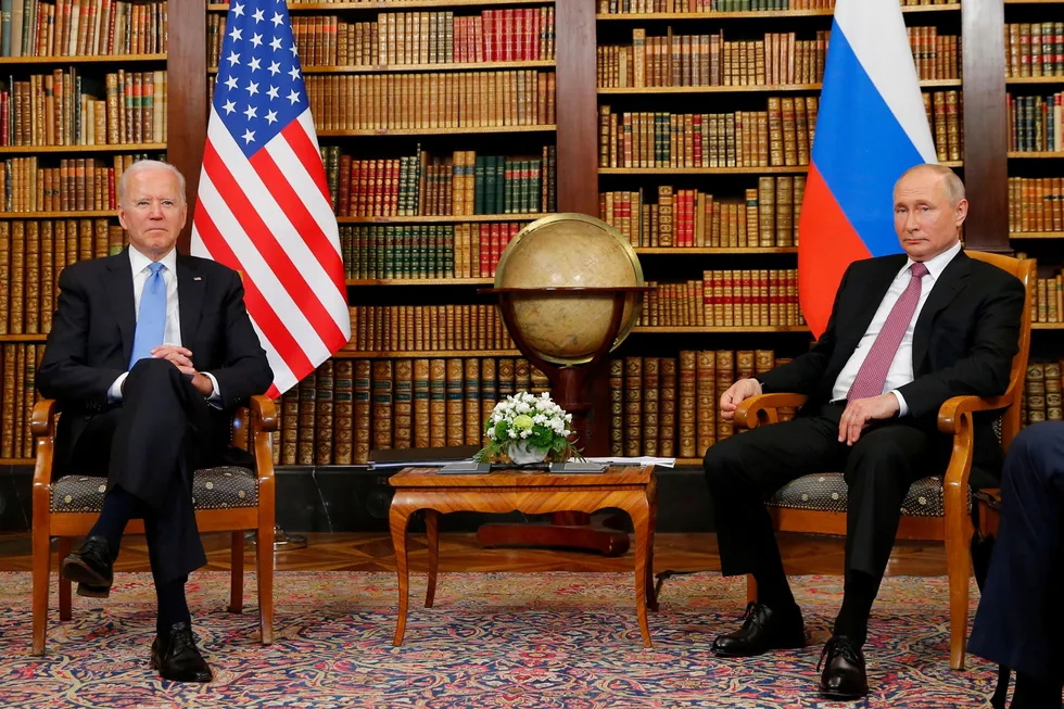 USAs president, Joe Biden, Russlands president, Vladmir Putin under et møte i 2021.