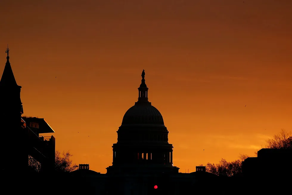 Senatet, som er det øverste kammeret i den amerikanske Kongressen, startet torsdag debatten som ender med avstemning om Donald Trumps skattereform. Foto: Carolyn Kaster / AP / NTB Scanpix