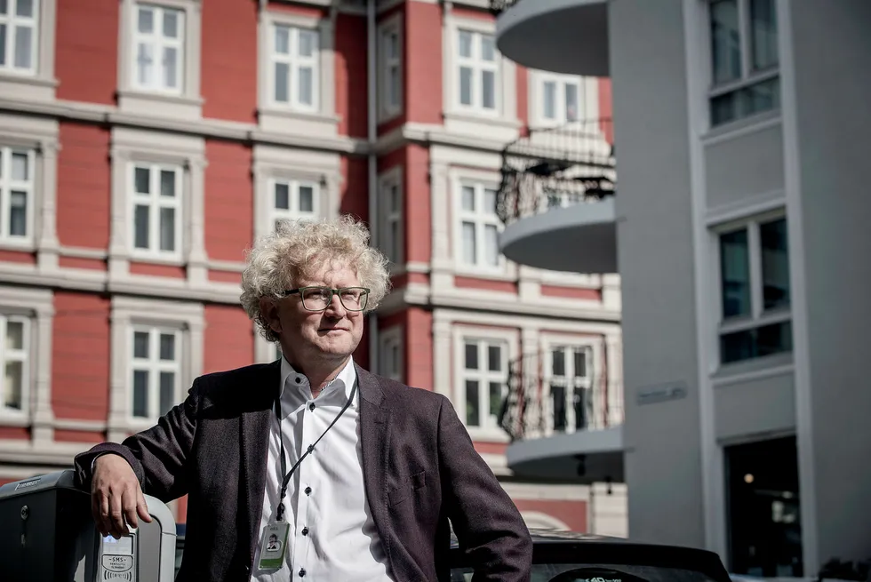 Sjeføkonom Jan Ludvig Andreassen i Eika Gruppen skilte seg ut blant økonomene som la frem prognoser for boligmarkedet i dag.
